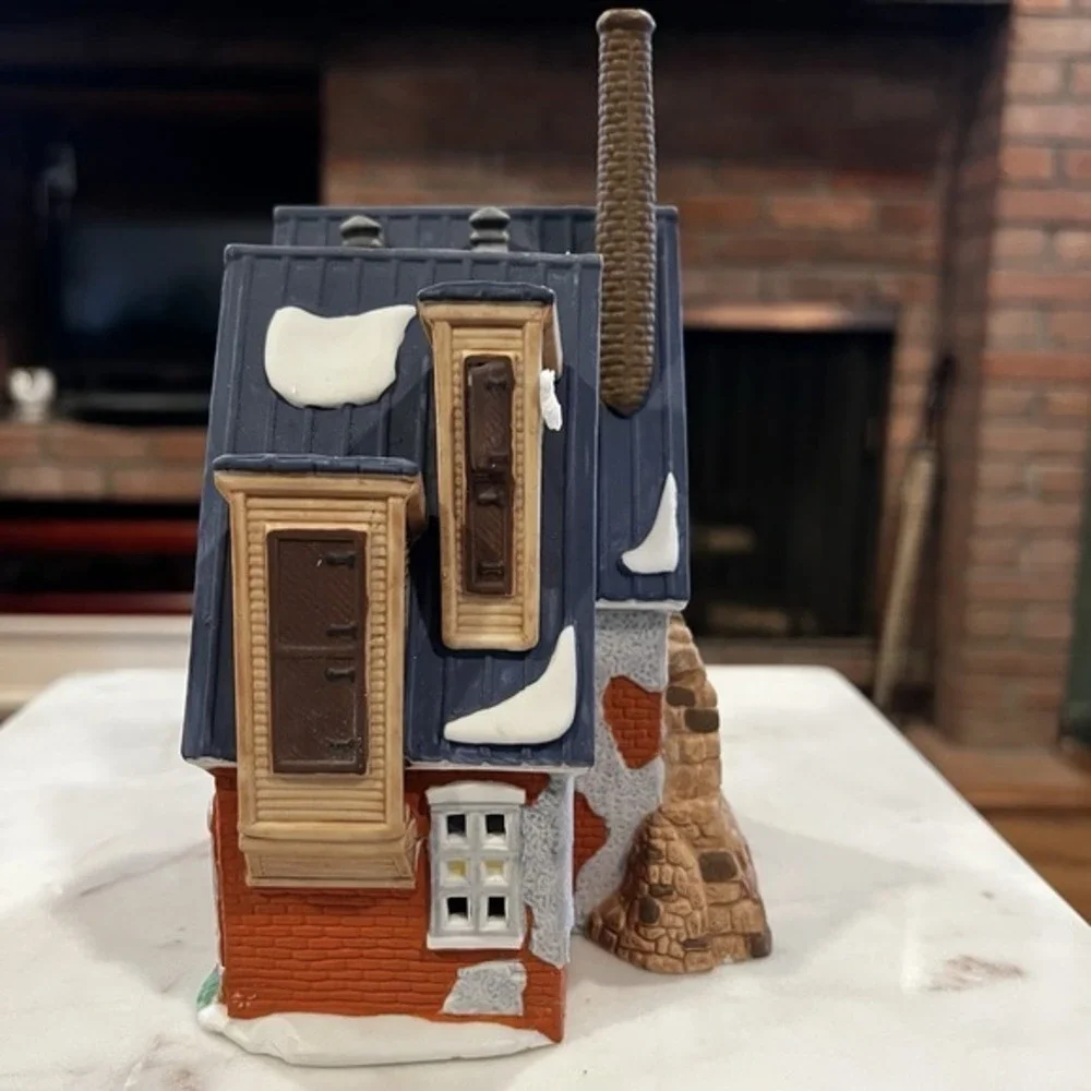 Dept 56 New England Village‎ Series Yankee Jud Bell Casting Box & Light